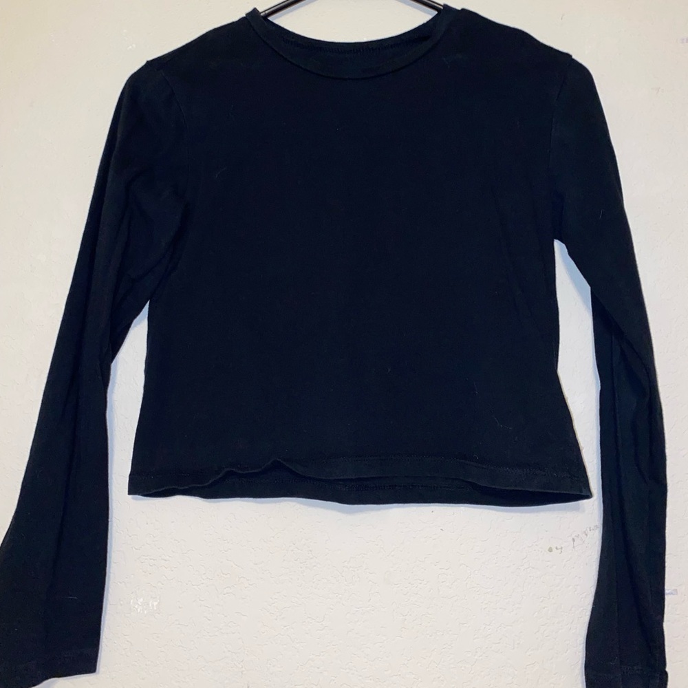 black cropped long sleeve